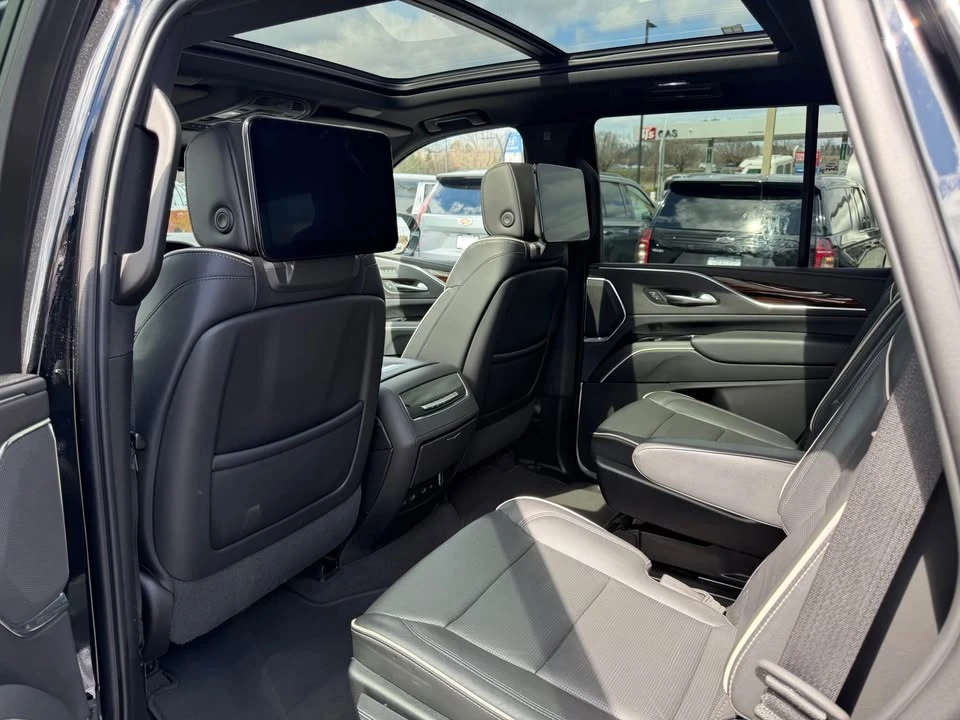 2023 Cadillac Escalade 5th Gen - Image 5 of 5