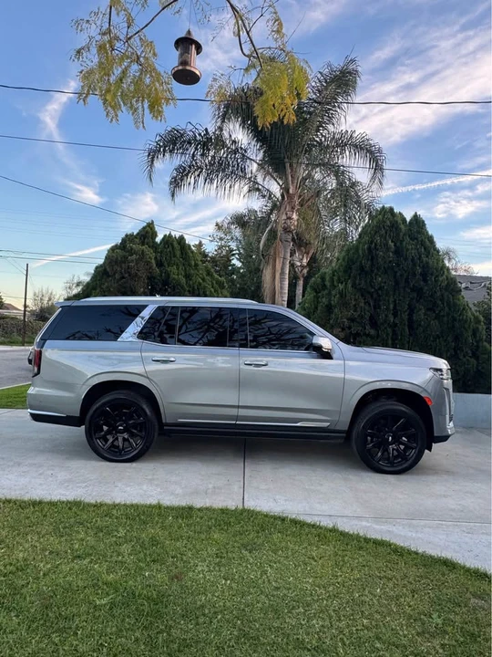 2023 Cadillac Escalade 5th Gen - Image 2 of 9