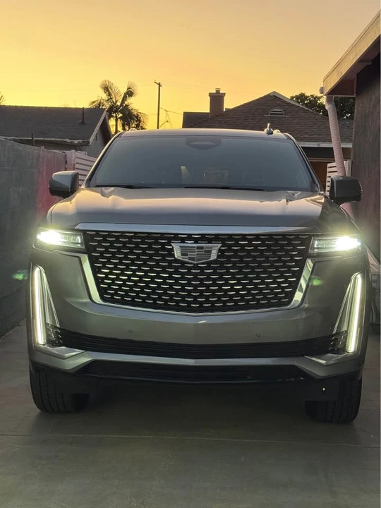 2023 Cadillac Escalade 5th Gen - Image 3 of 9