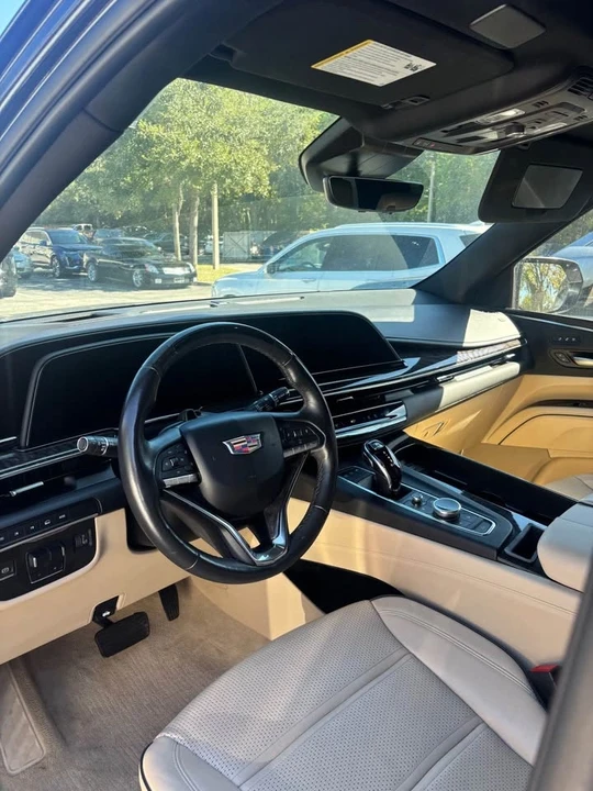 2023 Cadillac Escalade 5th Gen - Image 3 of 4