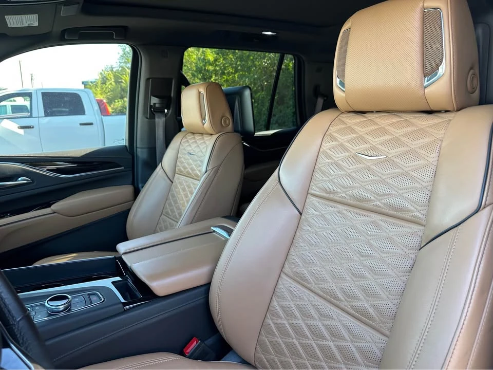2023 Cadillac Escalade 5th Gen - Image 9 of 11
