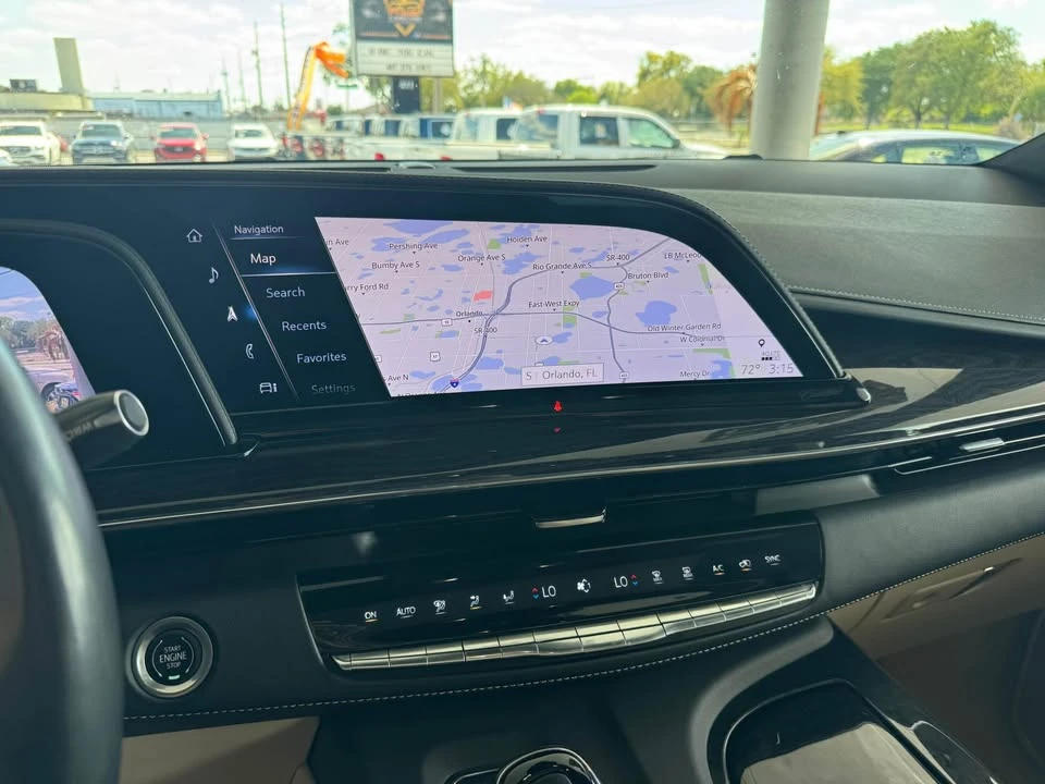 2023 Cadillac Escalade 5th Gen - Image 11 of 20