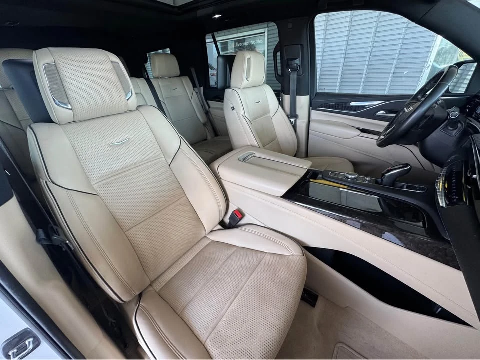 2023 Cadillac Escalade 5th Gen - Image 19 of 20