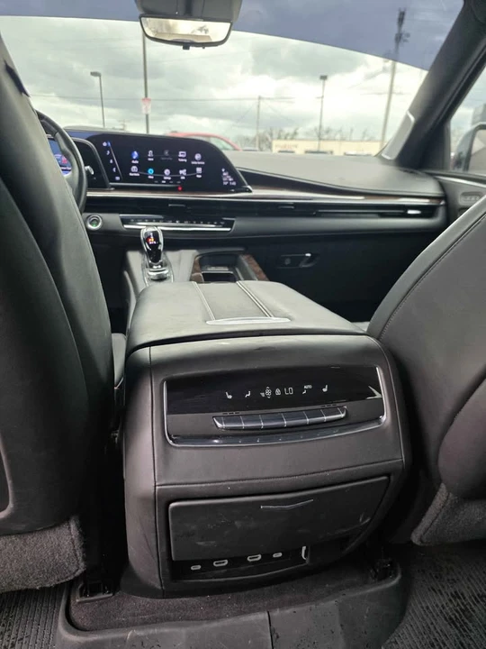 2023 Cadillac Escalade 5th Gen - Image 10 of 19