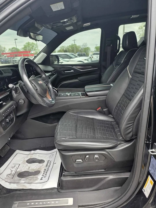 2023 Cadillac Escalade 5th Gen - Image 11 of 19