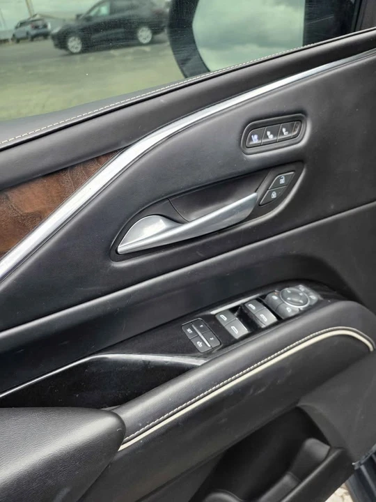 2023 Cadillac Escalade 5th Gen - Image 12 of 19