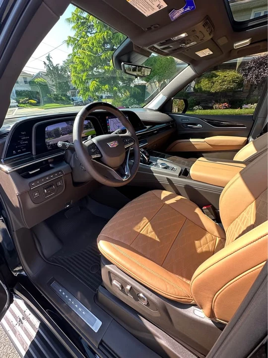 2023 Cadillac Escalade 5th Gen - Image 8 of 9