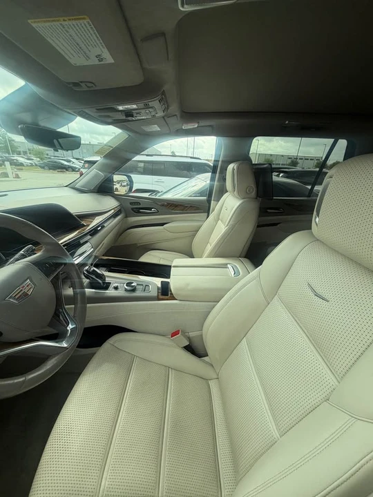 2023 Cadillac Escalade 5th Gen - Image 2 of 3