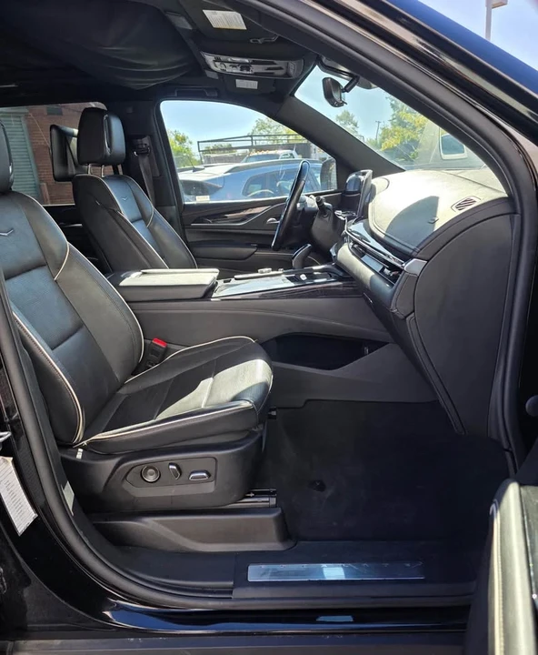 2023 Cadillac Escalade 5th Gen - Image 4 of 5