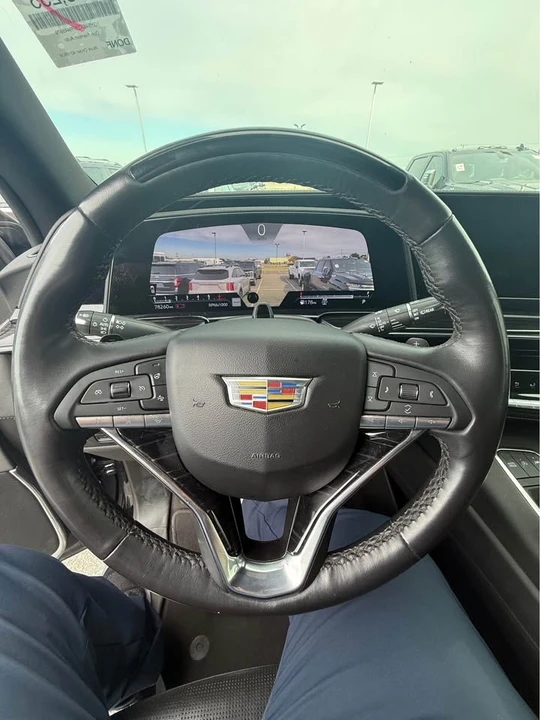 2023 Cadillac Escalade 5th Gen - Image 6 of 13