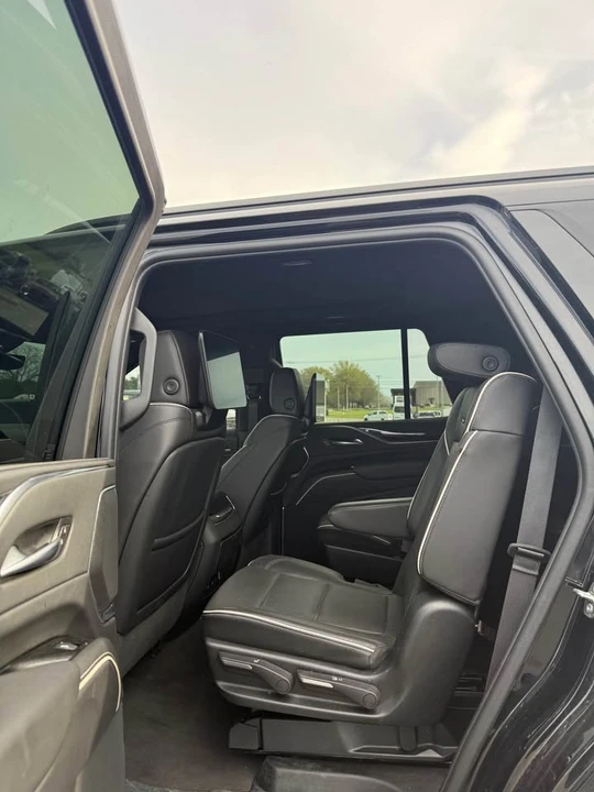 2023 Cadillac Escalade 5th Gen - Image 8 of 13