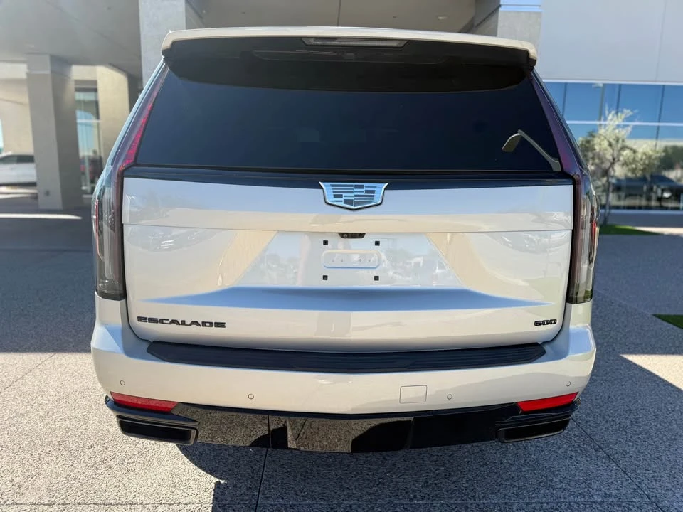 2023 Cadillac Escalade 5th Gen - Image 13 of 17