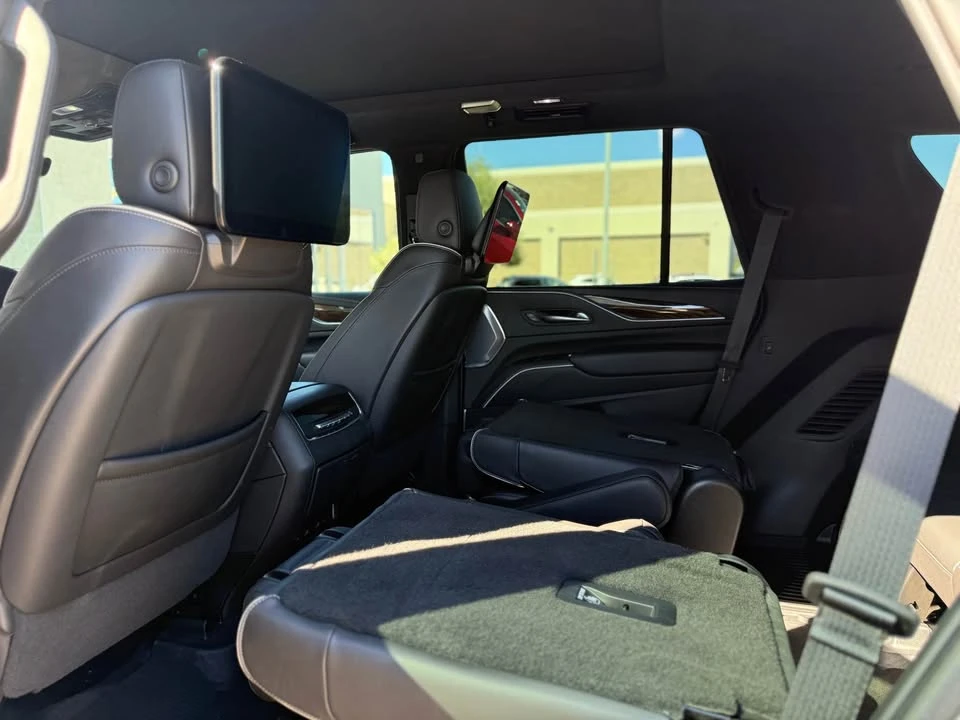 2023 Cadillac Escalade 5th Gen - Image 10 of 17