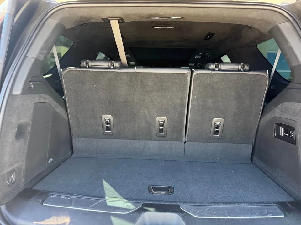 2023 Cadillac Escalade 5th Gen - Image 15 of 17