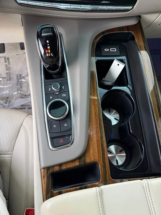 2023 Cadillac Escalade 5th Gen - Image 8 of 14