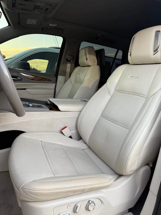 2023 Cadillac Escalade 5th Gen - Image 9 of 14