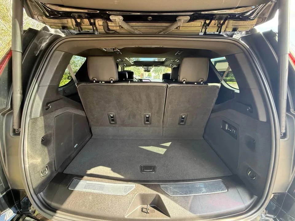 2023 Cadillac Escalade 5th Gen - Image 14 of 16