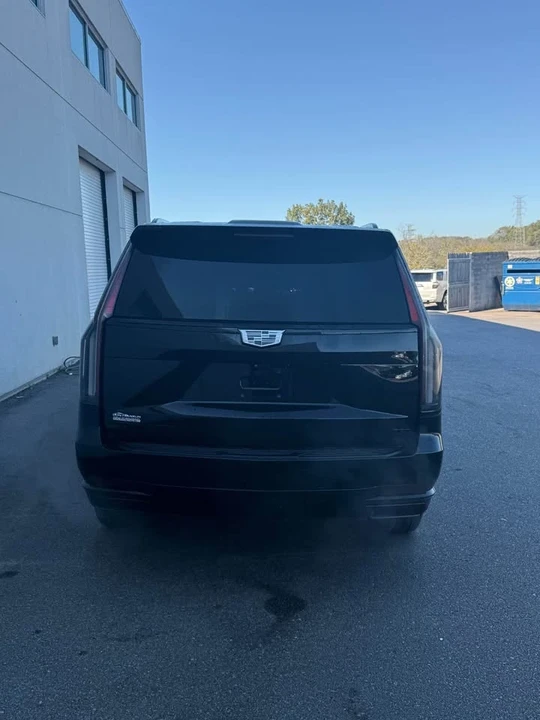 2023 Cadillac Escalade 5th Gen - Image 8 of 14
