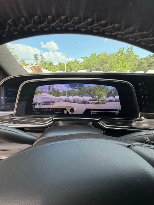 2023 Cadillac Escalade 5th Gen - Image 9 of 16
