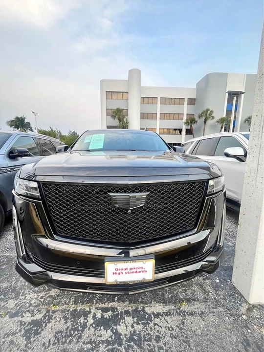 2023 Cadillac Escalade 5th Gen - Image 2 of 12