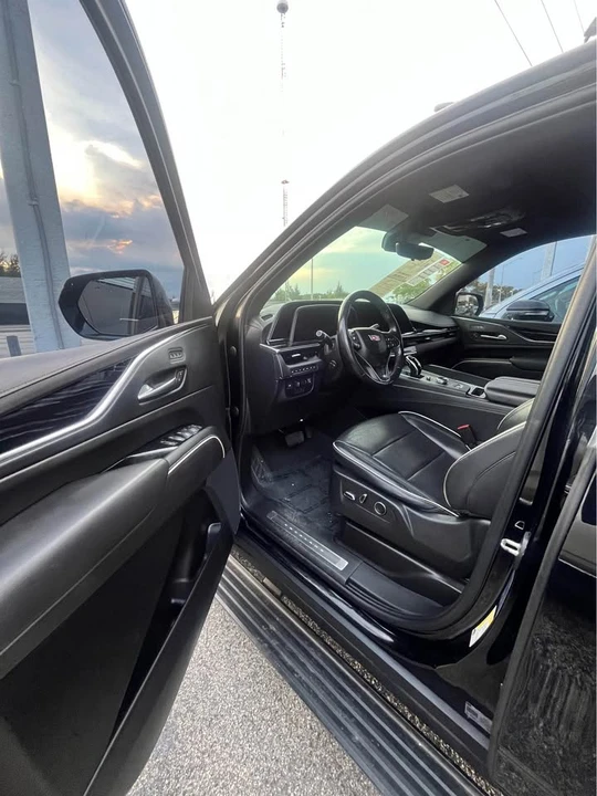 2023 Cadillac Escalade 5th Gen - Image 9 of 12