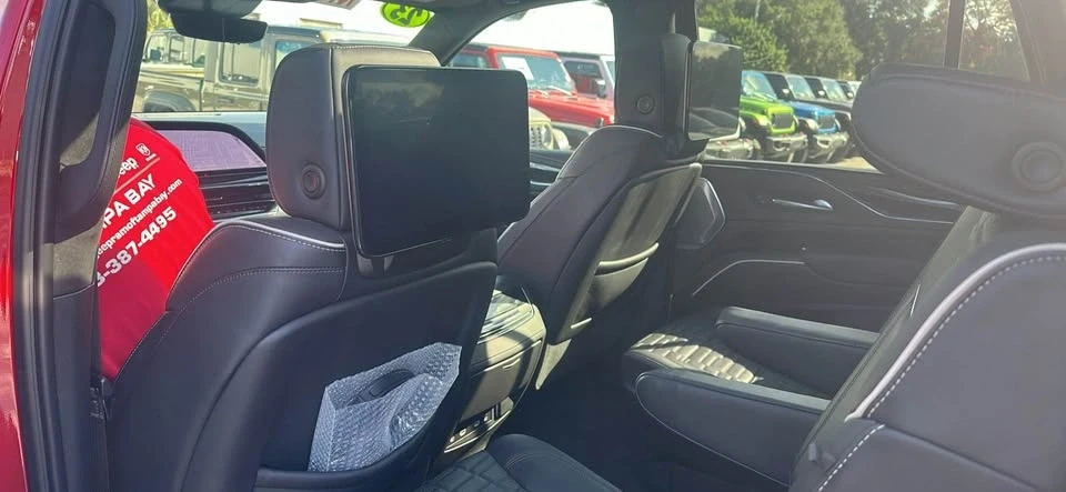 2023 Cadillac Escalade-V 5th Gen - Image 4 of 7