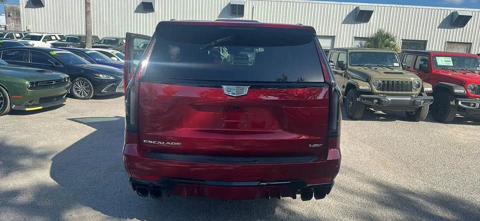 2023 Cadillac Escalade-V 5th Gen - Image 3 of 7