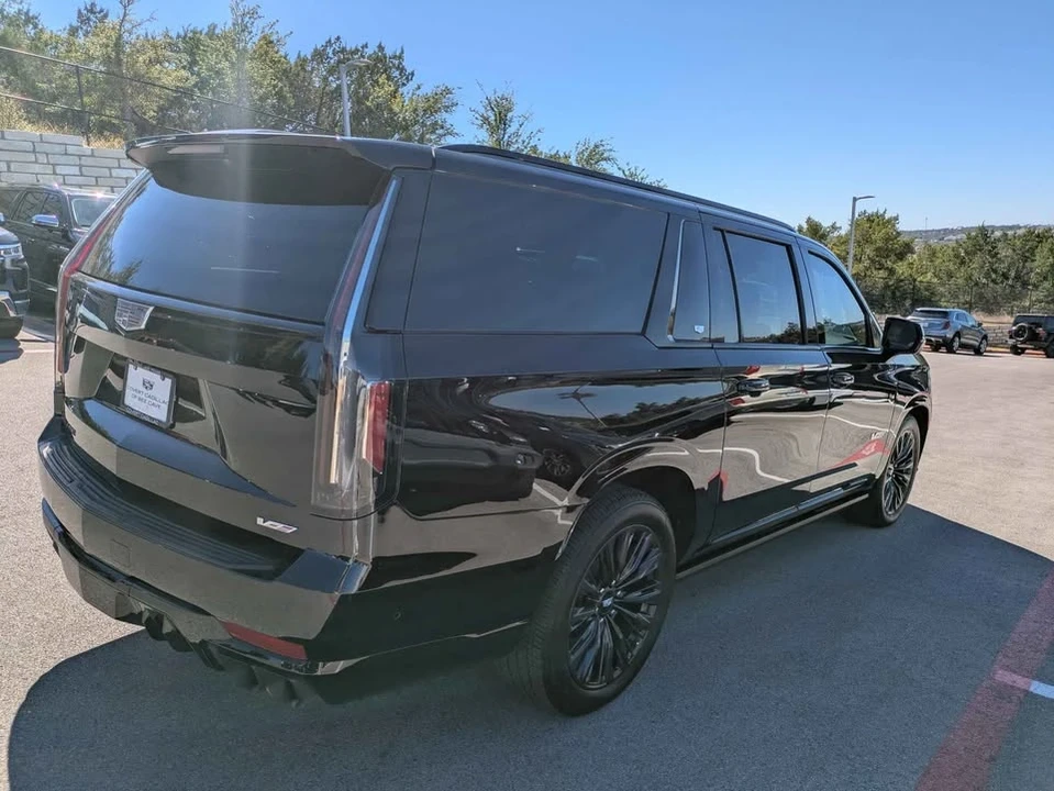 2023 Cadillac Escalade-V 5th Gen - Image 6 of 11