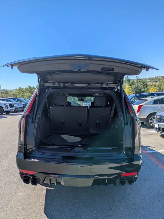 2023 Cadillac Escalade-V 5th Gen - Image 10 of 11