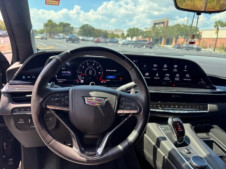 2023 Cadillac Escalade-V 5th Gen - Image 13 of 14