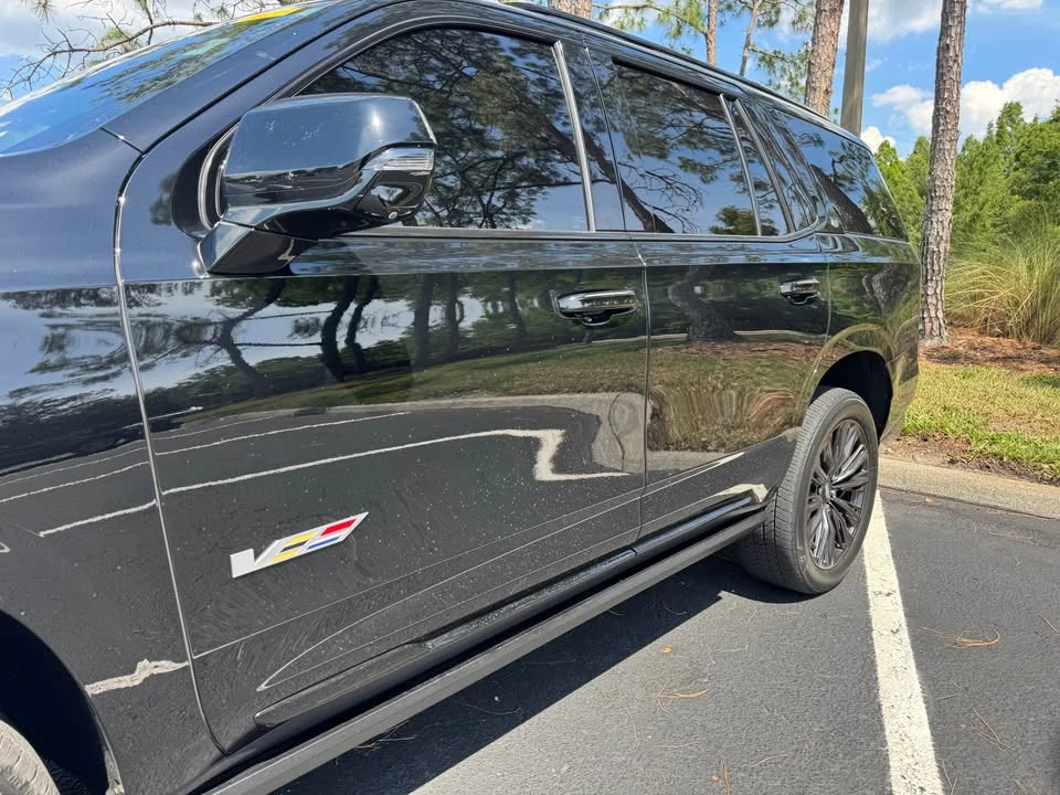 2023 Cadillac Escalade-V 5th Gen - Image 10 of 14