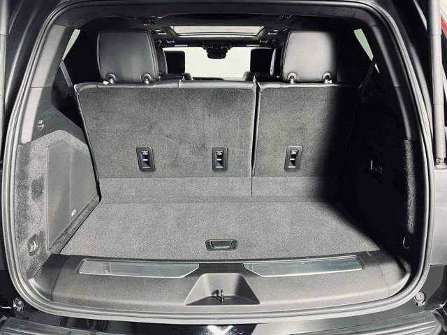 2023 Cadillac Escalade-V 5th Gen - Image 18 of 20