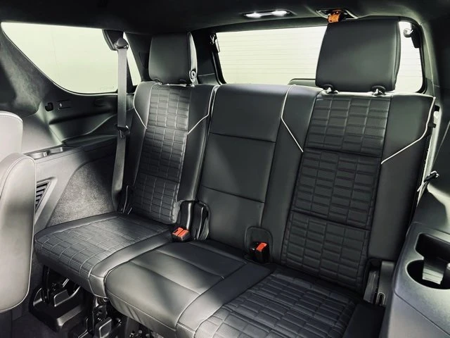 2023 Cadillac Escalade-V 5th Gen - Image 17 of 20