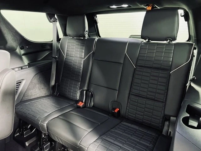 2023 Cadillac Escalade-V 5th Gen - Image 16 of 19