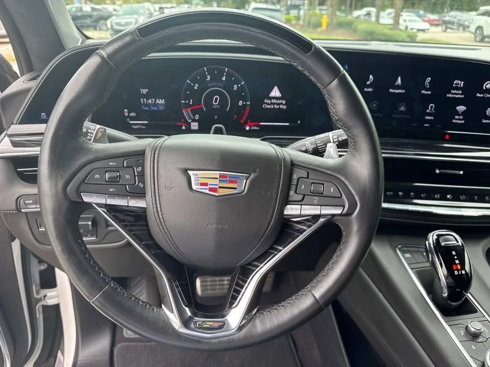 2023 Cadillac Escalade-V 5th Gen - Image 17 of 20
