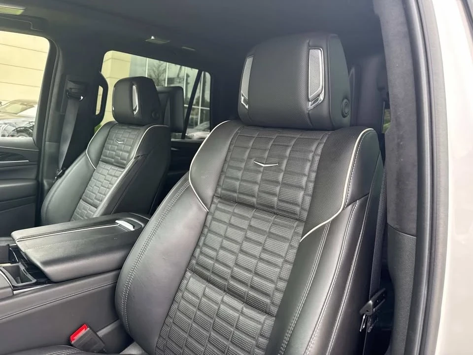2023 Cadillac Escalade-V 5th Gen - Image 14 of 20