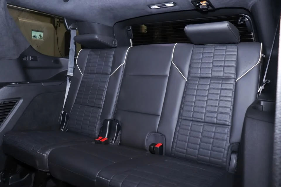 2023 Cadillac Escalade-V 5th Gen - Image 12 of 13