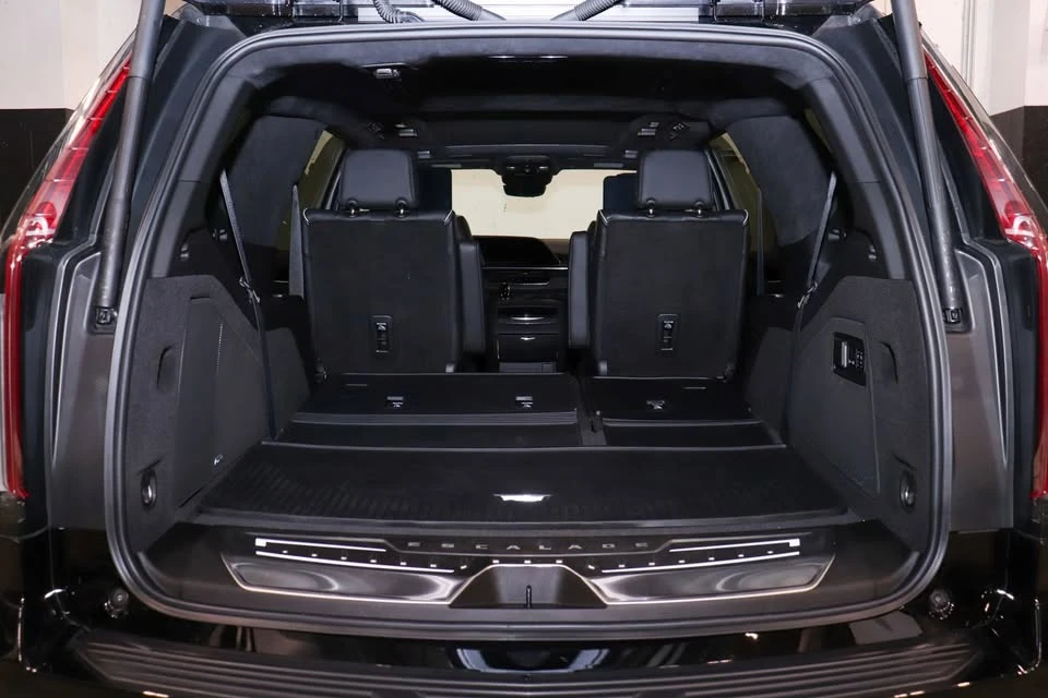 2023 Cadillac Escalade-V 5th Gen - Image 6 of 13