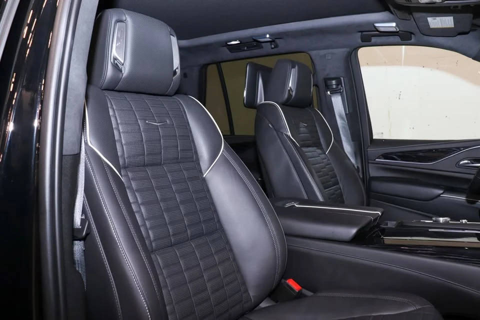 2023 Cadillac Escalade-V 5th Gen - Image 11 of 13