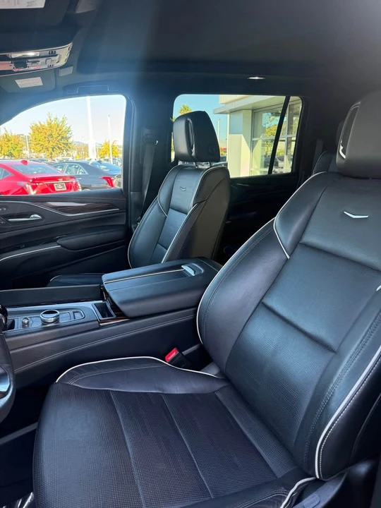 2023 Cadillac Escalade 5th Gen - Image 8 of 12