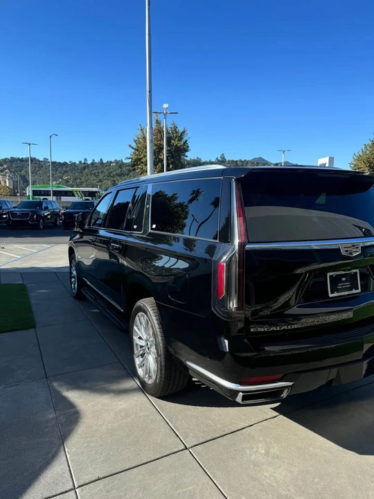 2023 Cadillac Escalade 5th Gen - Image 4 of 12