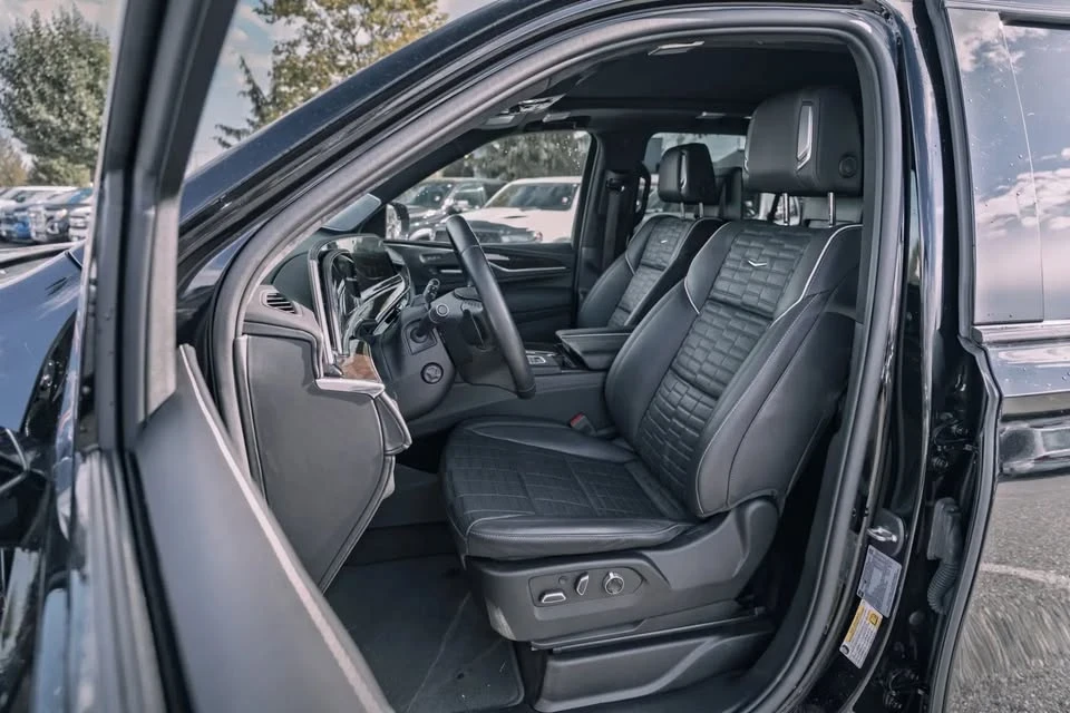 2023 Cadillac Escalade 5th Gen - Image 5 of 14