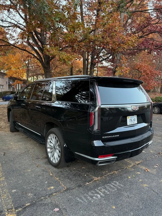 2023 Cadillac Escalade 5th Gen - Image 5 of 9