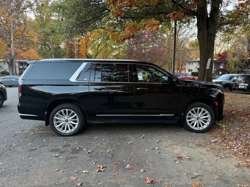 2023 Cadillac Escalade 5th Gen - Image 3 of 9