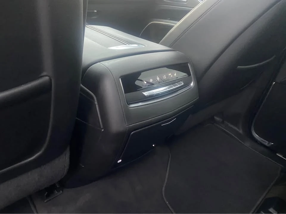 2023 Cadillac Escalade 5th Gen - Image 9 of 12