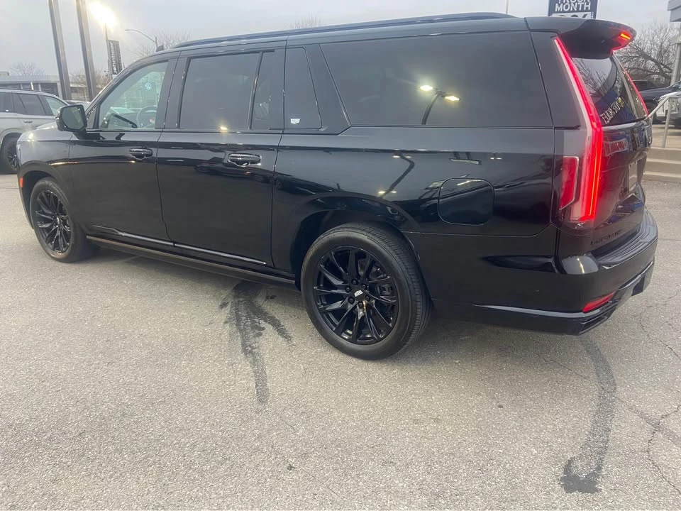 2023 Cadillac Escalade 5th Gen - Image 3 of 12