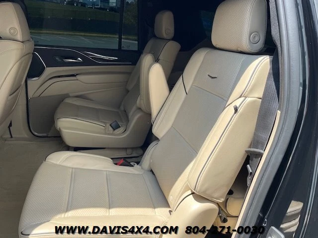 2023 Cadillac Escalade 5th Gen - Image 19 of 20