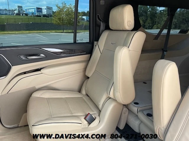 2023 Cadillac Escalade 5th Gen - Image 18 of 20