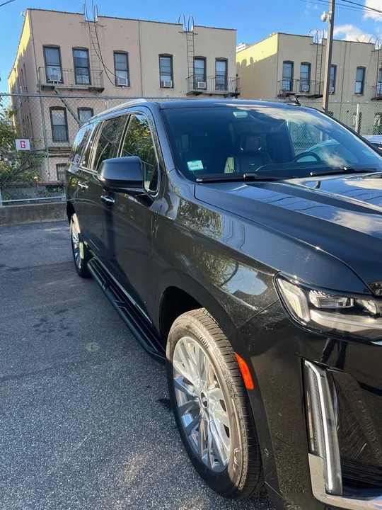 2023 Cadillac Escalade 5th Gen - Image 2 of 6