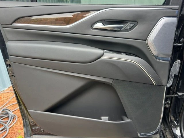 2023 Cadillac Escalade 5th Gen - Image 19 of 20